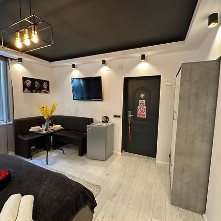 The Fame - Modern Studio In Top Location & Parking 크라이오바 외부 사진